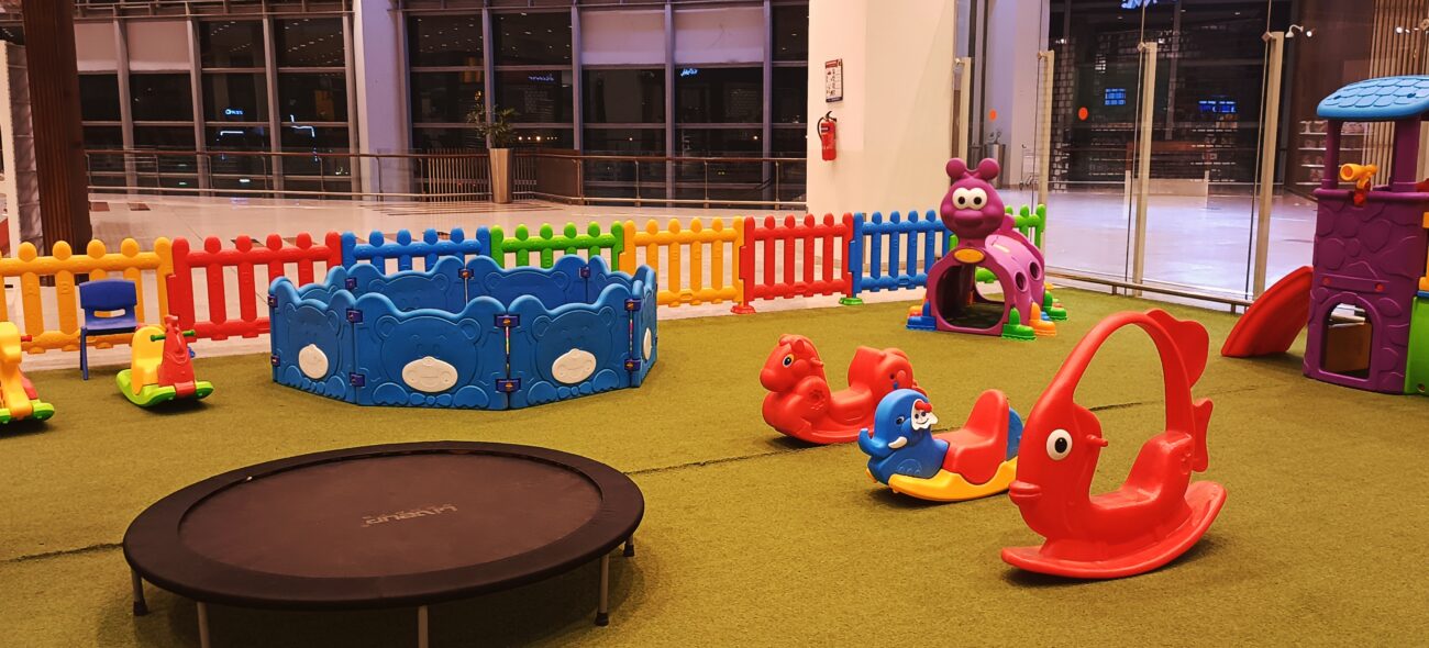 filter: 0; fileterIntensity: 0.0; filterMask: 0; captureOrientation: 0; module: portrait; 
hw-remosaic: false; 
touch: (-1.0, -1.0); 
modeInfo: Beauty ; 
sceneMode: 8; 
cct_value: 3425; 
AI_Scene: (-1, -1); 
aec_lux: 58.0; 
aec_lux_index: 0; 
hist255: 0.0; 
hist252~255: 0.0; 
hist0~15: 0.0; 
albedo:  ; 
confidence:  ; 
motionLevel: -1; 
weatherinfo: null; 
temperature: 41;